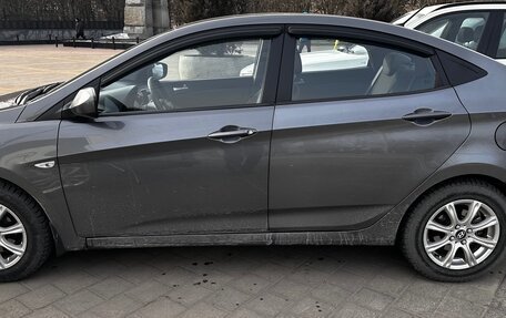 Hyundai Solaris II рестайлинг, 2012 год, 920 000 рублей, 5 фотография