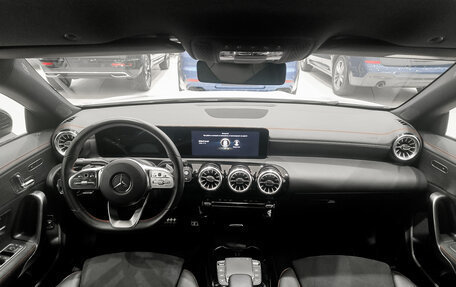 Mercedes-Benz CLA, 2020 год, 3 990 000 рублей, 14 фотография