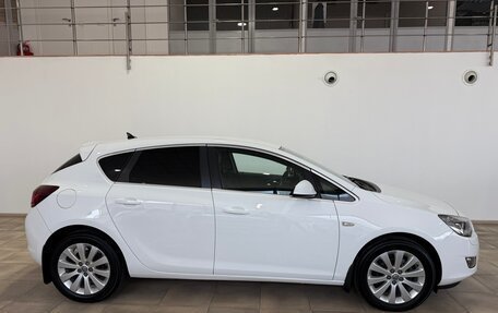 Opel Astra J, 2011 год, 900 000 рублей, 7 фотография