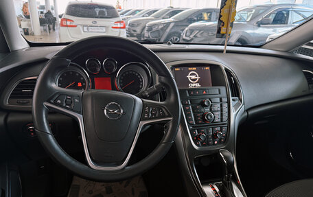 Opel Astra J, 2011 год, 900 000 рублей, 9 фотография