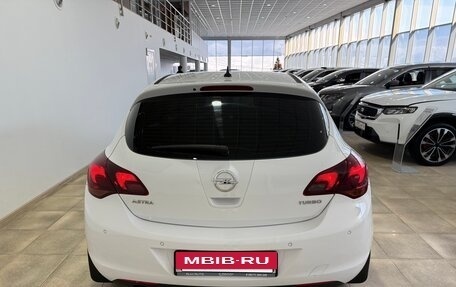 Opel Astra J, 2011 год, 900 000 рублей, 5 фотография