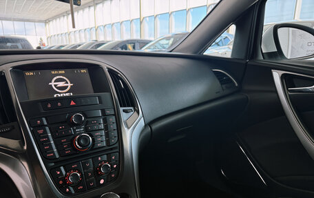 Opel Astra J, 2011 год, 900 000 рублей, 13 фотография