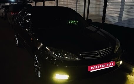 Toyota Camry V40, 2004 год, 580 000 рублей, 2 фотография