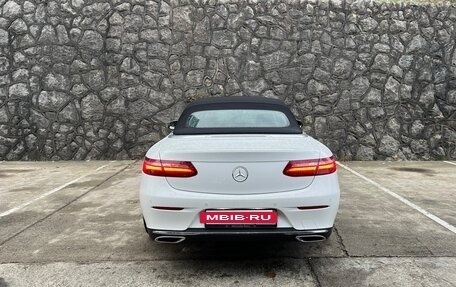 Mercedes-Benz E-Класс, 2019 год, 4 750 000 рублей, 4 фотография