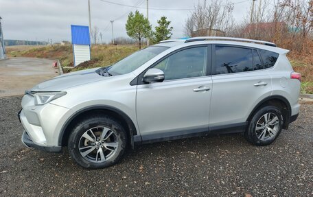 Toyota RAV4, 2018 год, 2 350 000 рублей, 4 фотография