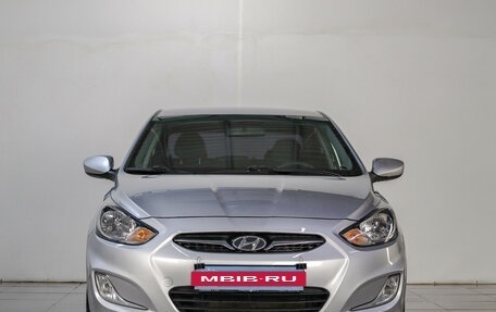 Hyundai Solaris II рестайлинг, 2013 год, 999 000 рублей, 3 фотография