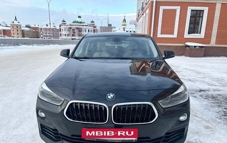 BMW X2, 2018 год, 2 990 000 рублей, 2 фотография
