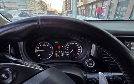 Mitsubishi Outlander III рестайлинг 3, 2015 год, 1 950 000 рублей, 10 фотография