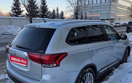 Mitsubishi Outlander III рестайлинг 3, 2015 год, 1 950 000 рублей, 6 фотография