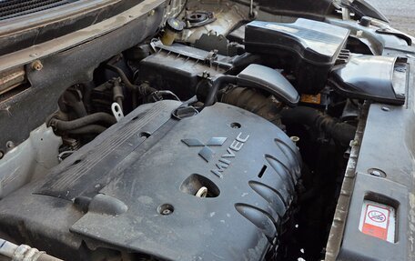 Mitsubishi Outlander III рестайлинг 3, 2015 год, 1 950 000 рублей, 18 фотография