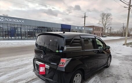 Honda Freed I, 2013 год, 1 350 000 рублей, 12 фотография