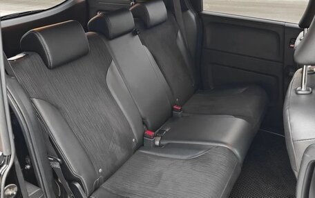 Honda Freed I, 2013 год, 1 350 000 рублей, 24 фотография