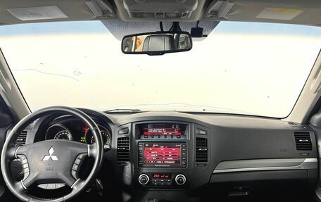 Mitsubishi Pajero IV, 2011 год, 1 790 000 рублей, 15 фотография