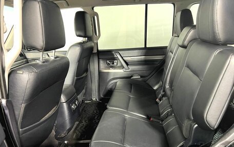 Mitsubishi Pajero IV, 2011 год, 1 790 000 рублей, 17 фотография