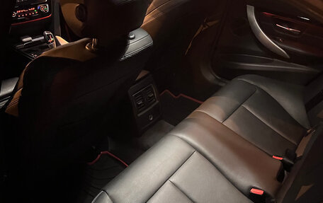 BMW 3 серия, 2018 год, 2 400 000 рублей, 6 фотография