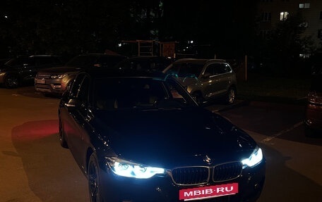 BMW 3 серия, 2018 год, 2 400 000 рублей, 14 фотография