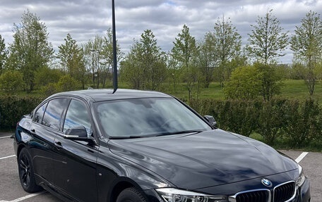 BMW 3 серия, 2018 год, 2 400 000 рублей, 24 фотография