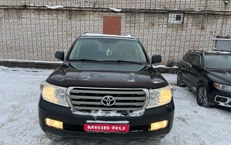 Toyota Land Cruiser 200, 2010 год, 2 410 000 рублей, 1 фотография