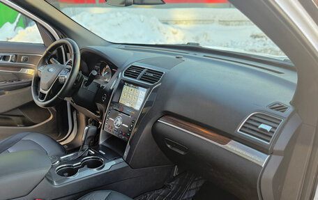 Ford Explorer VI, 2017 год, 2 950 000 рублей, 14 фотография