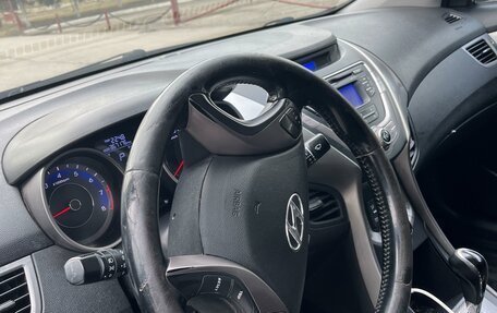 Hyundai Elantra V, 2013 год, 650 000 рублей, 3 фотография