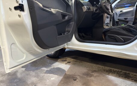 Opel Astra H, 2007 год, 400 000 рублей, 13 фотография