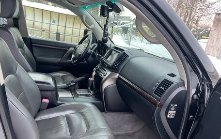 Toyota Land Cruiser 200, 2010 год, 2 410 000 рублей, 7 фотография