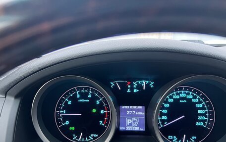 Toyota Land Cruiser 200, 2010 год, 2 410 000 рублей, 6 фотография