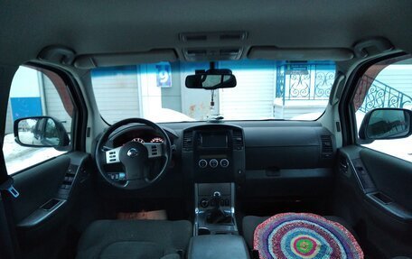 Nissan Pathfinder, 2010 год, 1 300 000 рублей, 10 фотография