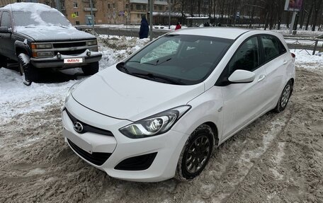 Hyundai i30 II рестайлинг, 2013 год, 900 000 рублей, 12 фотография