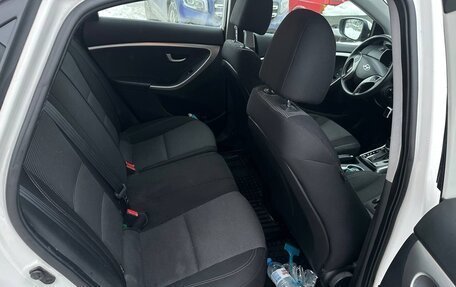 Hyundai i30 II рестайлинг, 2013 год, 900 000 рублей, 13 фотография