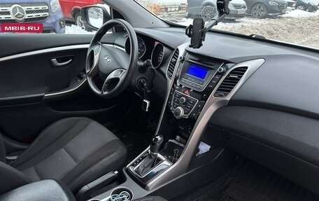 Hyundai i30 II рестайлинг, 2013 год, 900 000 рублей, 15 фотография