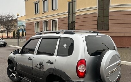 Chevrolet Niva I рестайлинг, 2010 год, 472 000 рублей, 8 фотография