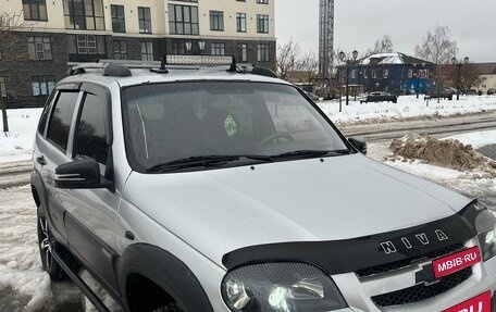 Chevrolet Niva I рестайлинг, 2010 год, 472 000 рублей, 10 фотография