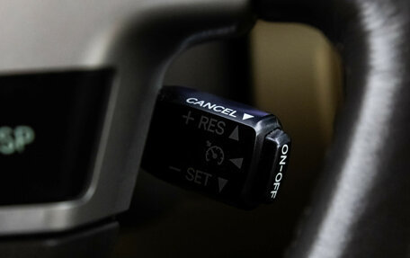 Toyota Land Cruiser 200, 2012 год, 3 889 000 рублей, 22 фотография