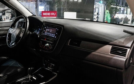 Mitsubishi Outlander III рестайлинг 3, 2019 год, 2 150 000 рублей, 7 фотография