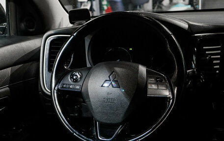 Mitsubishi Outlander III рестайлинг 3, 2019 год, 2 150 000 рублей, 21 фотография