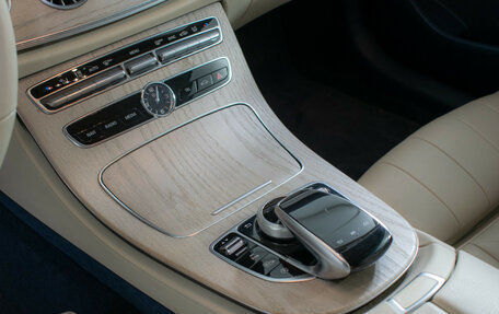 Mercedes-Benz E-Класс, 2019 год, 3 940 000 рублей, 15 фотография