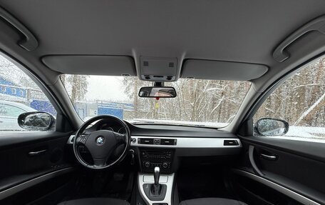 BMW 3 серия, 2010 год, 980 000 рублей, 13 фотография