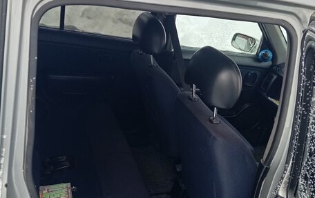 Nissan Cube II, 2000 год, 90 000 рублей, 12 фотография