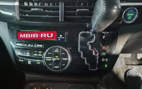 Toyota Estima III рестайлинг -2, 2013 год, 2 400 000 рублей, 13 фотография