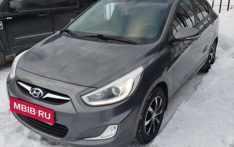 Hyundai Solaris II рестайлинг, 2013 год, 750 000 рублей, 2 фотография