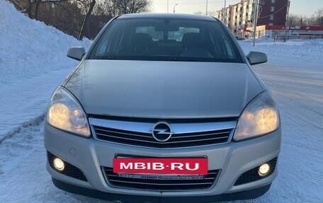Opel Astra H, 2008 год, 2 фотография
