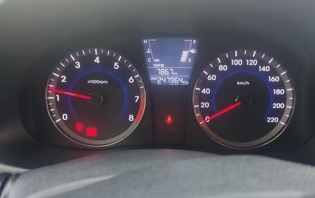 Hyundai Solaris II рестайлинг, 2014 год, 800 000 рублей, 9 фотография