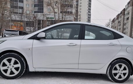 Hyundai Solaris II рестайлинг, 2013 год, 789 999 рублей, 2 фотография