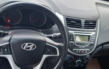 Hyundai Solaris II рестайлинг, 2013 год, 789 999 рублей, 5 фотография