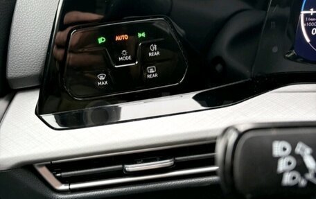 Volkswagen Golf VIII, 2022 год, 2 270 000 рублей, 4 фотография