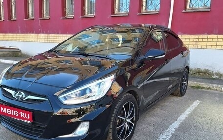 Hyundai Solaris II рестайлинг, 2013 год, 980 000 рублей, 2 фотография