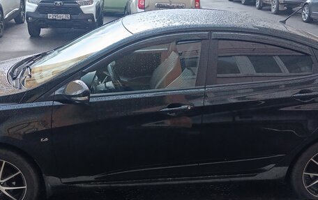 Hyundai Solaris II рестайлинг, 2013 год, 980 000 рублей, 11 фотография