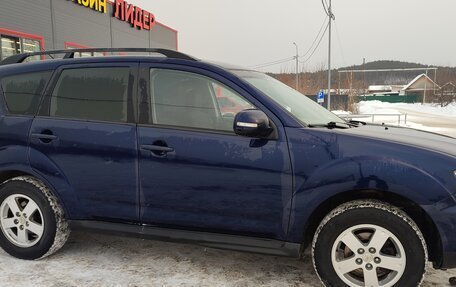 Mitsubishi Outlander III рестайлинг 3, 2011 год, 990 000 рублей, 3 фотография