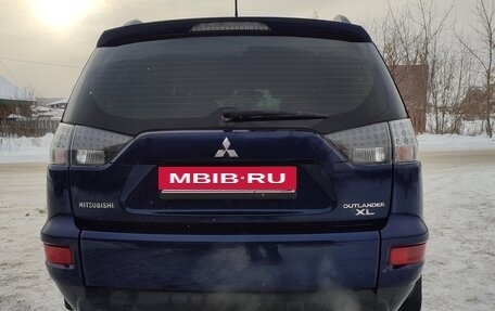 Mitsubishi Outlander III рестайлинг 3, 2011 год, 990 000 рублей, 4 фотография